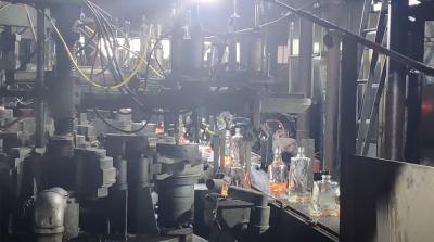 Attrezzatura automatica per la produzione di bottiglie di vetro RSG 8S