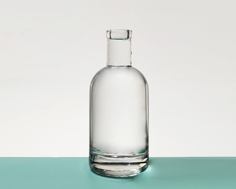 Bella bottiglia di vetro Gin con finitura in sughero di forma rotonda da 200ml
